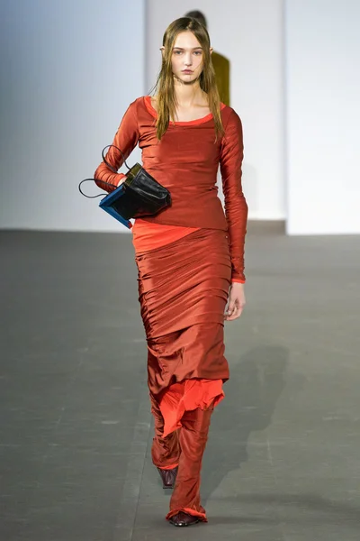 Look 11